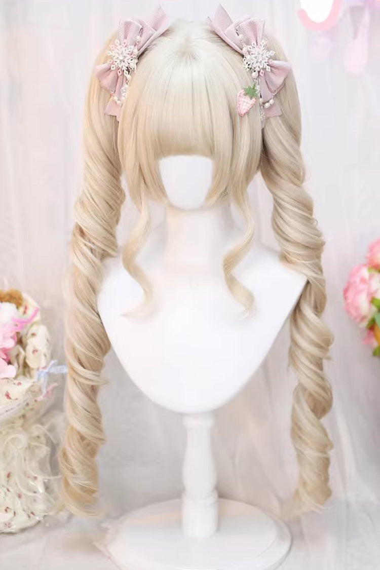 黄色のアニメ風ツインテール甘い日本のロリータウィッグ