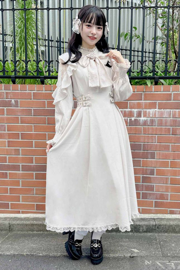 Weißes, schulterfreies, langärmliges, schulterfreies Jirai Kei-Kleid mit hohler Schleife