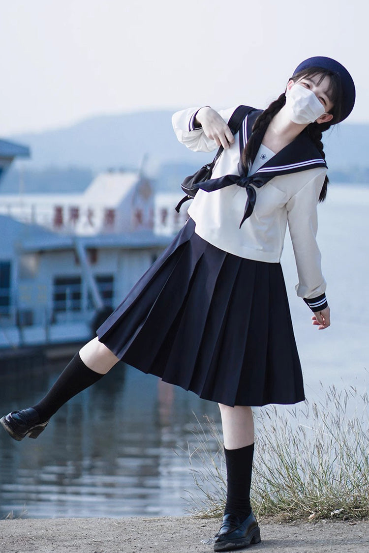 ホワイト/ダークブルー長袖スイート日本のスクール スカート セット