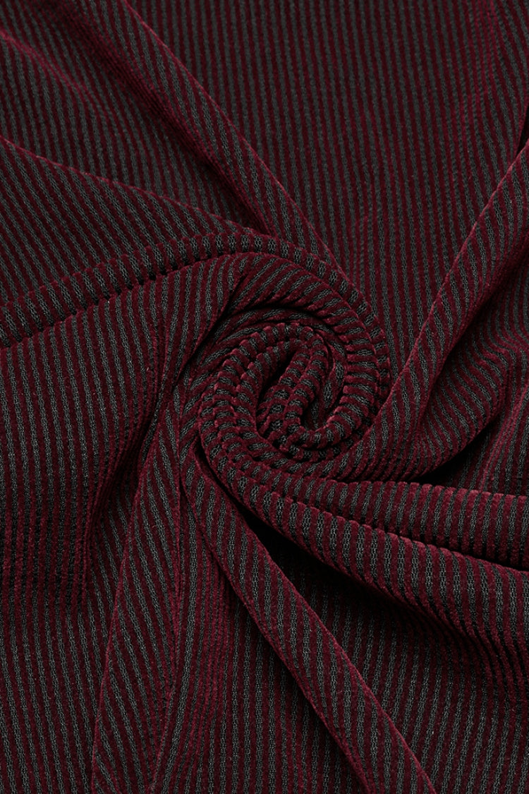 Gilet Punk pour Homme en Maille Transparente à Col Rond Noir/Rouge avec Rivets et Agencement de Couleurs 
