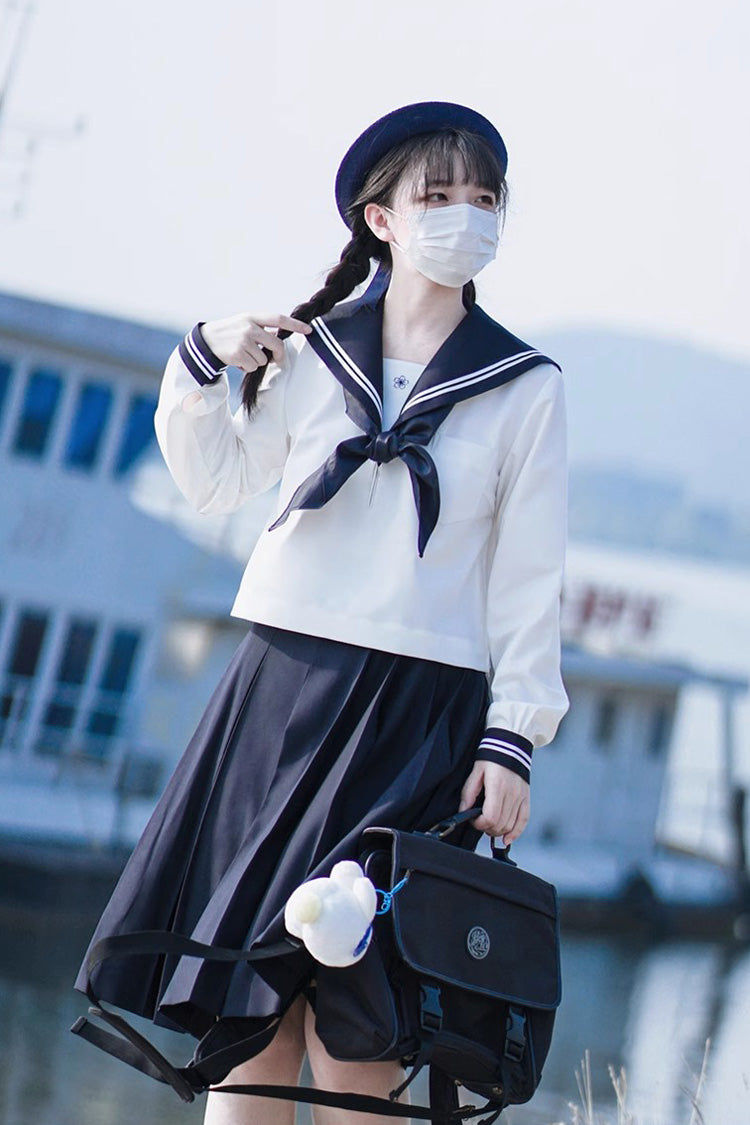 ホワイト/ダークブルー長袖スイート日本のスクール スカート セット