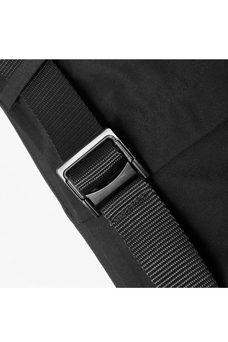 Schwarzer Verschlussgürtel, mehrstufige Taschenbanddekoration, hohe Taille, Punk-Shorts für Damen