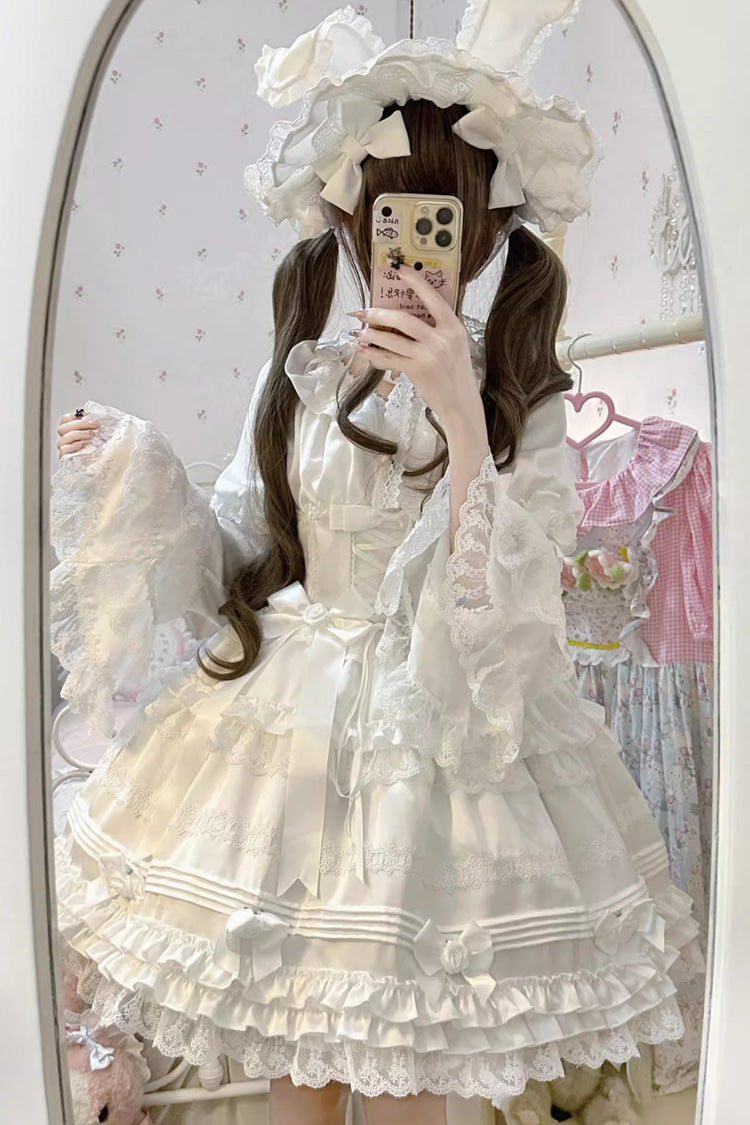 Robe Sweet Lolita en dentelle avec manches courtes à volants, nœud papillon et glaçage blanc [en crème au beurre en couches] 
