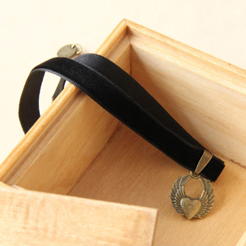Black Retro Personality Fashion Velvet Rope Love Wings Pendant Female Lolita Necklace