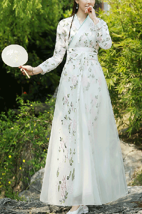 White Elegant Green Leaf Embroidery Sweet Hanfu Dress